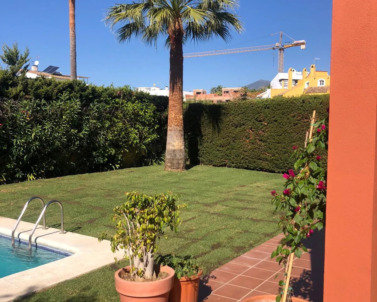 8ffb7162-0095-4b99-81fa-90fad3daea0f