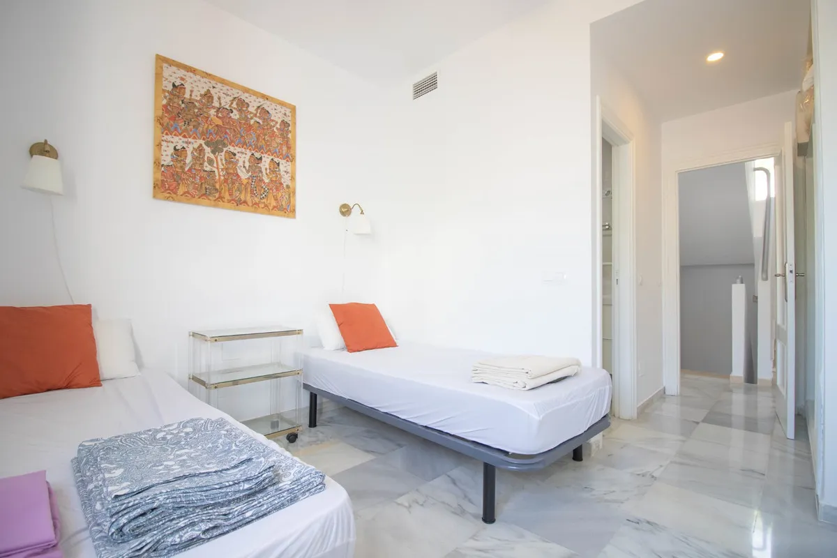 bd92f775-26b0-4d75-8d64-ca282aeecf5f