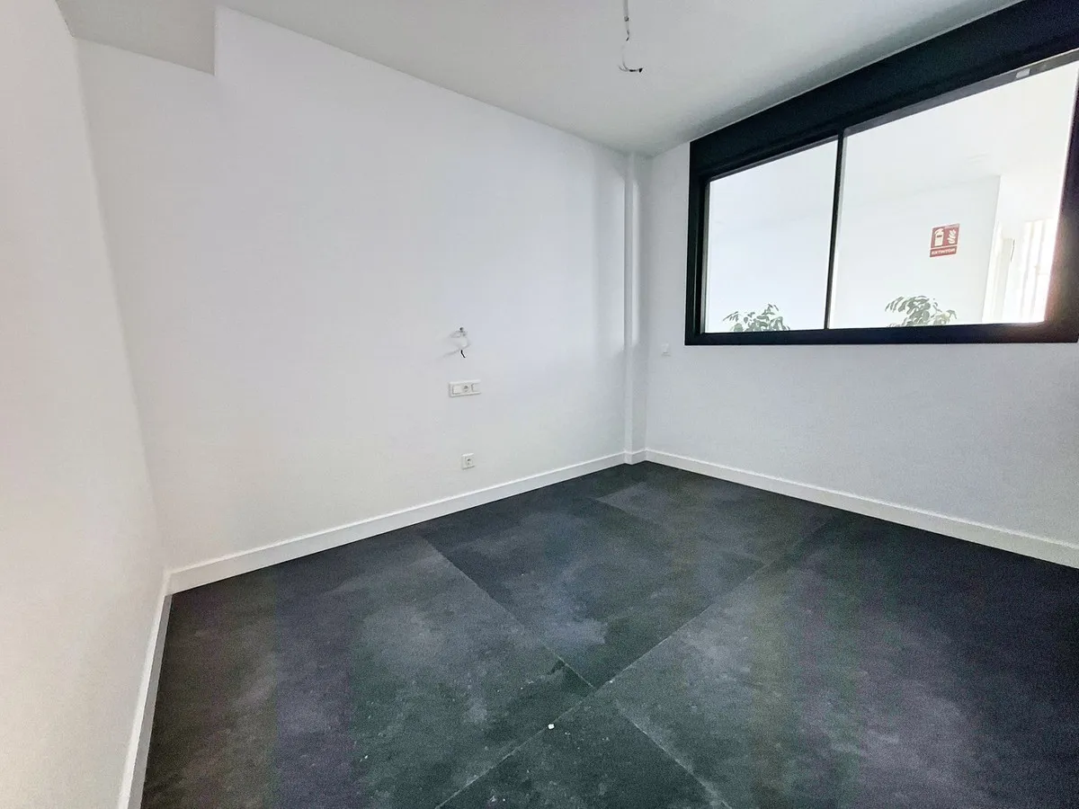 65c33eb9-76f1-40fd-8426-4c69bc1e82aa