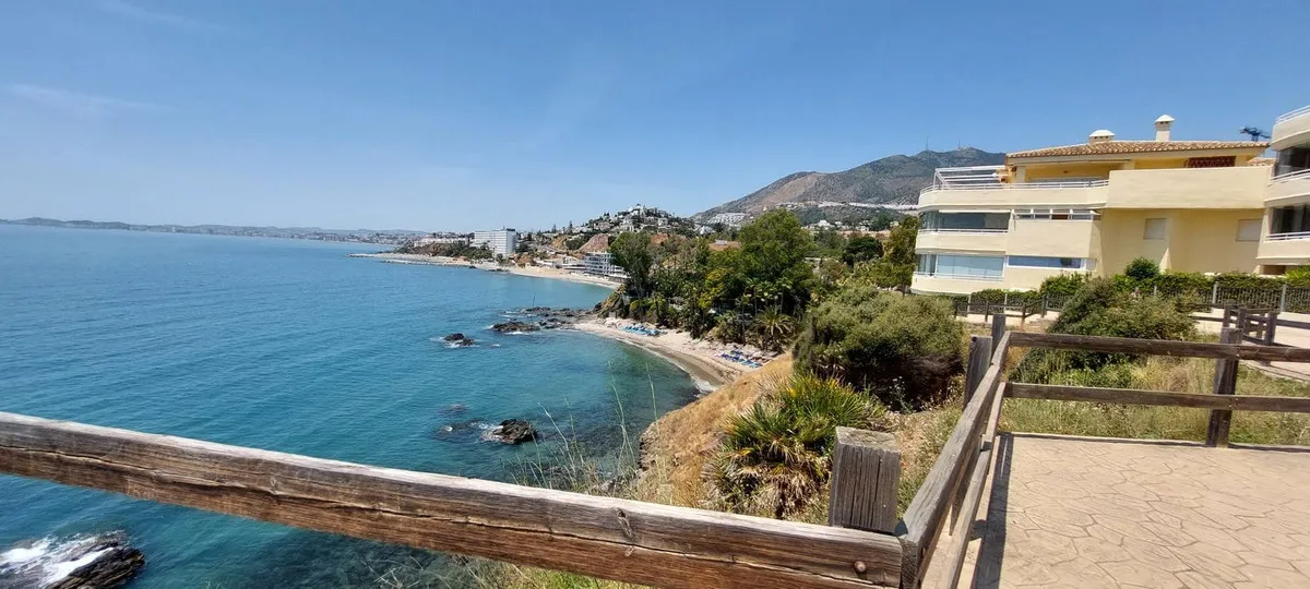 255f8f7a-8598-4be5-8791-48cc21a2ba05