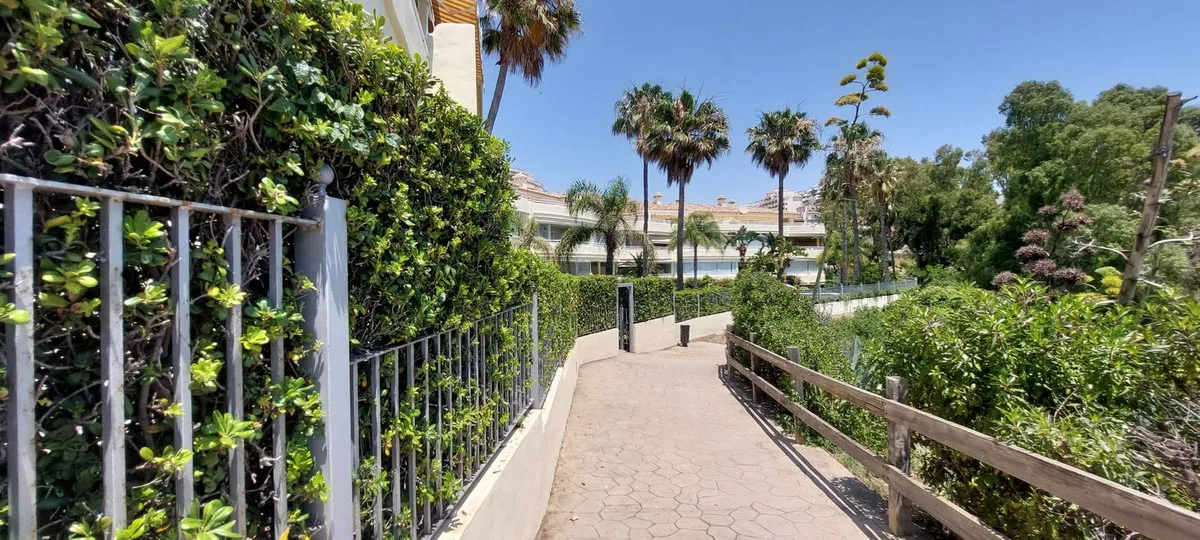 4729b2cb-5f53-4a6d-b106-6a1b8cb96daa