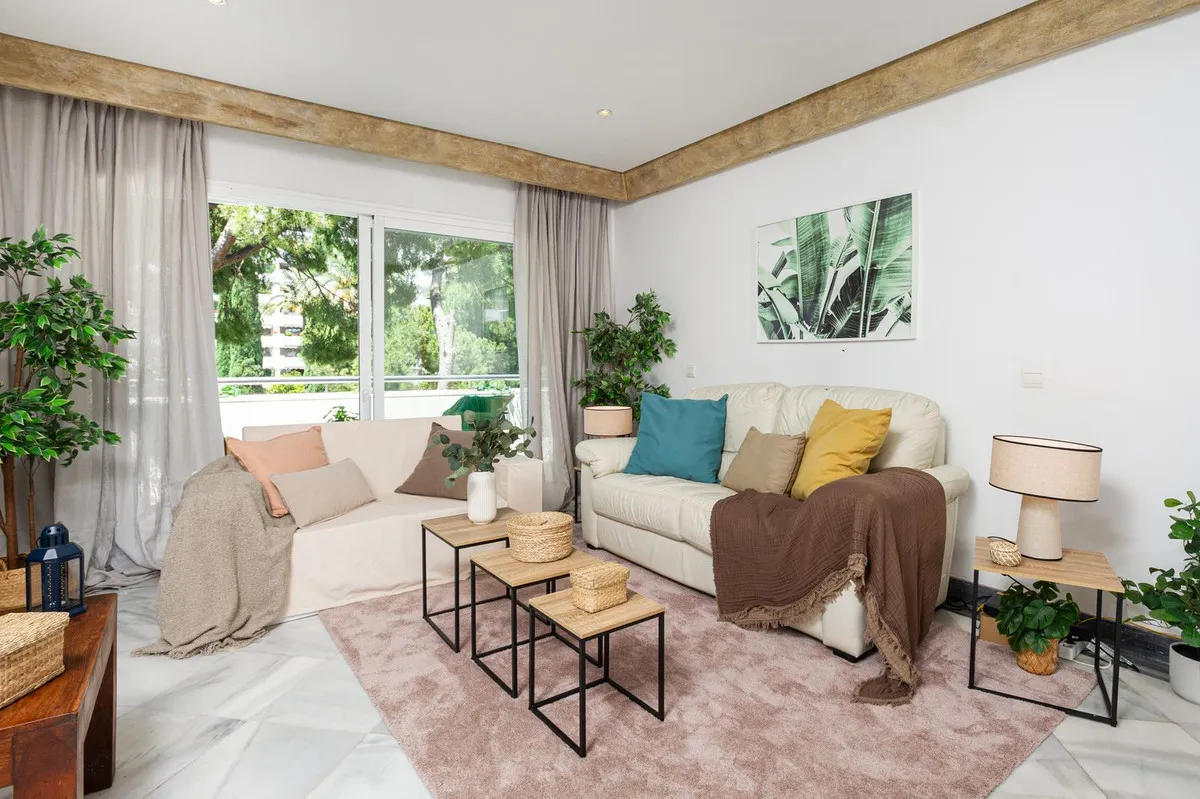 f84e2944-2323-4dc2-a9a5-5e4f5efd921f