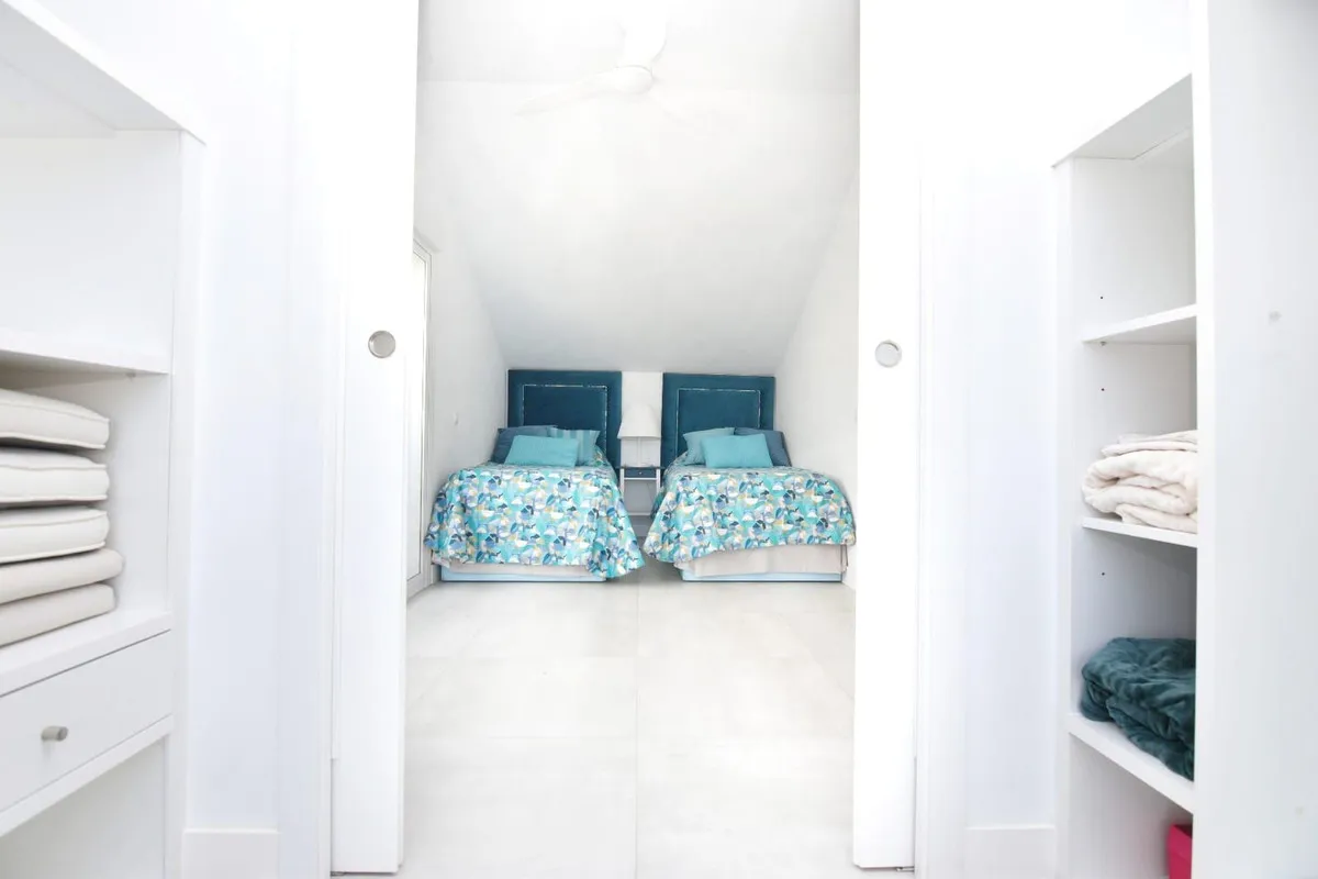 2a594066-f121-4b21-8570-62e3e758b627