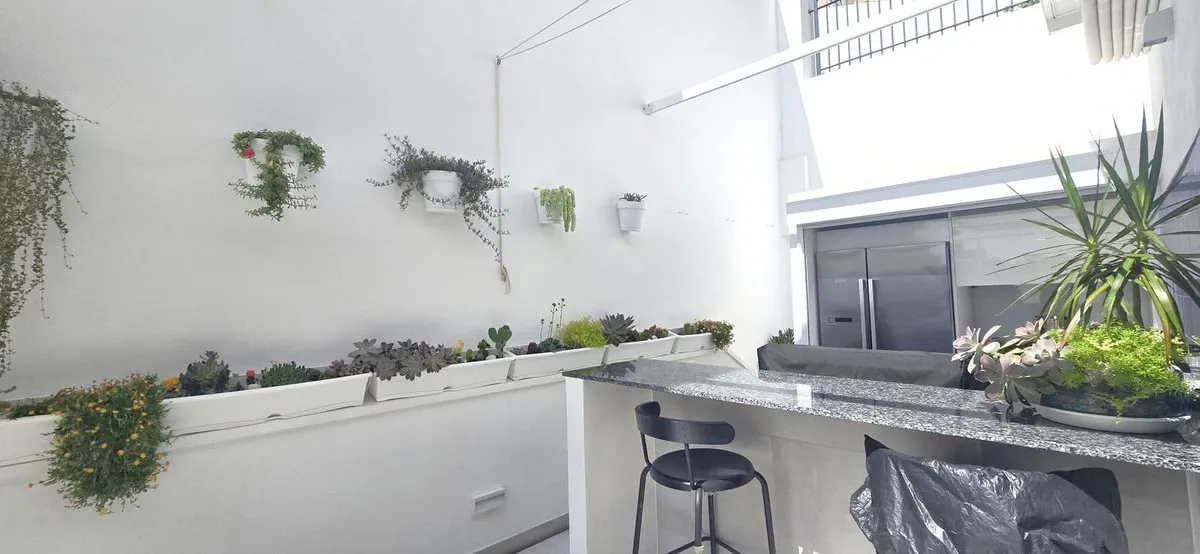 d9c9ecf4-98ad-4ae3-8ce6-7d0c92981fcf