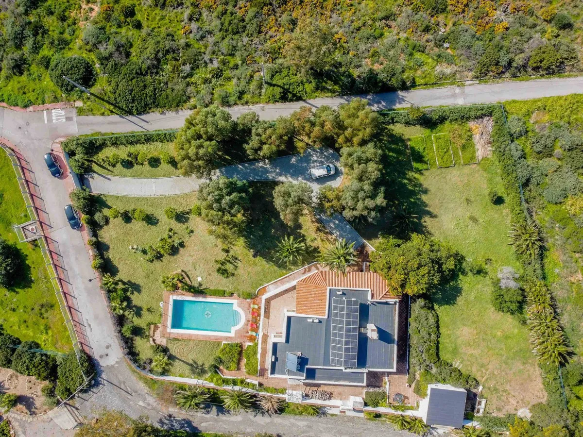 5278156b-cc35-456e-bf01-487945651c1e