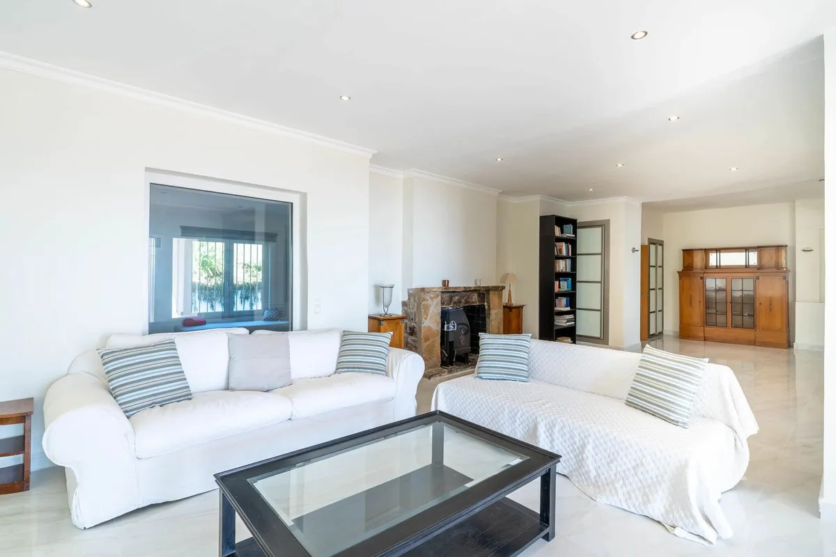 77aec80a-c04b-4b5a-9f0b-46107a046fb9