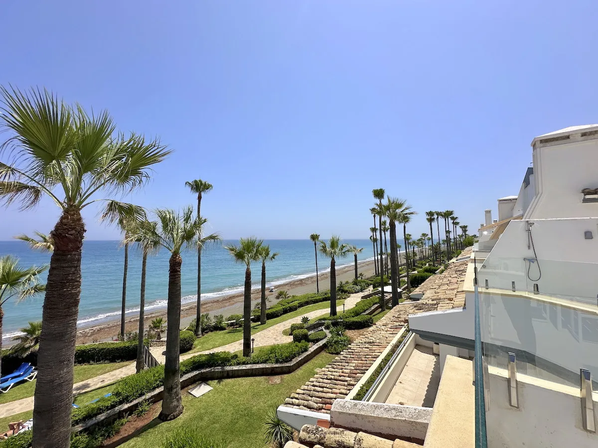 28351590-83d9-4e44-a914-2fb533b36090