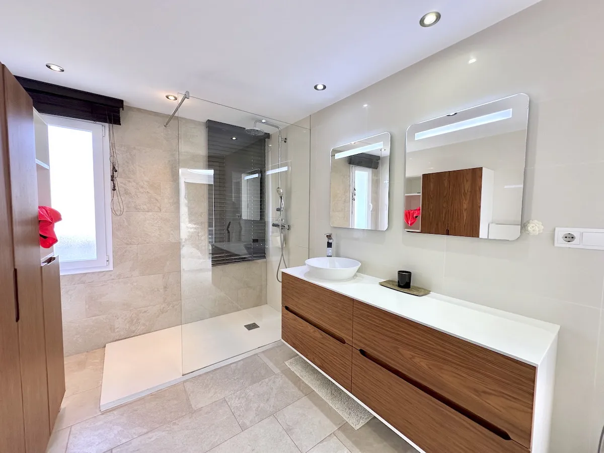 f326336c-f480-4f9e-9686-3840d81cc61a