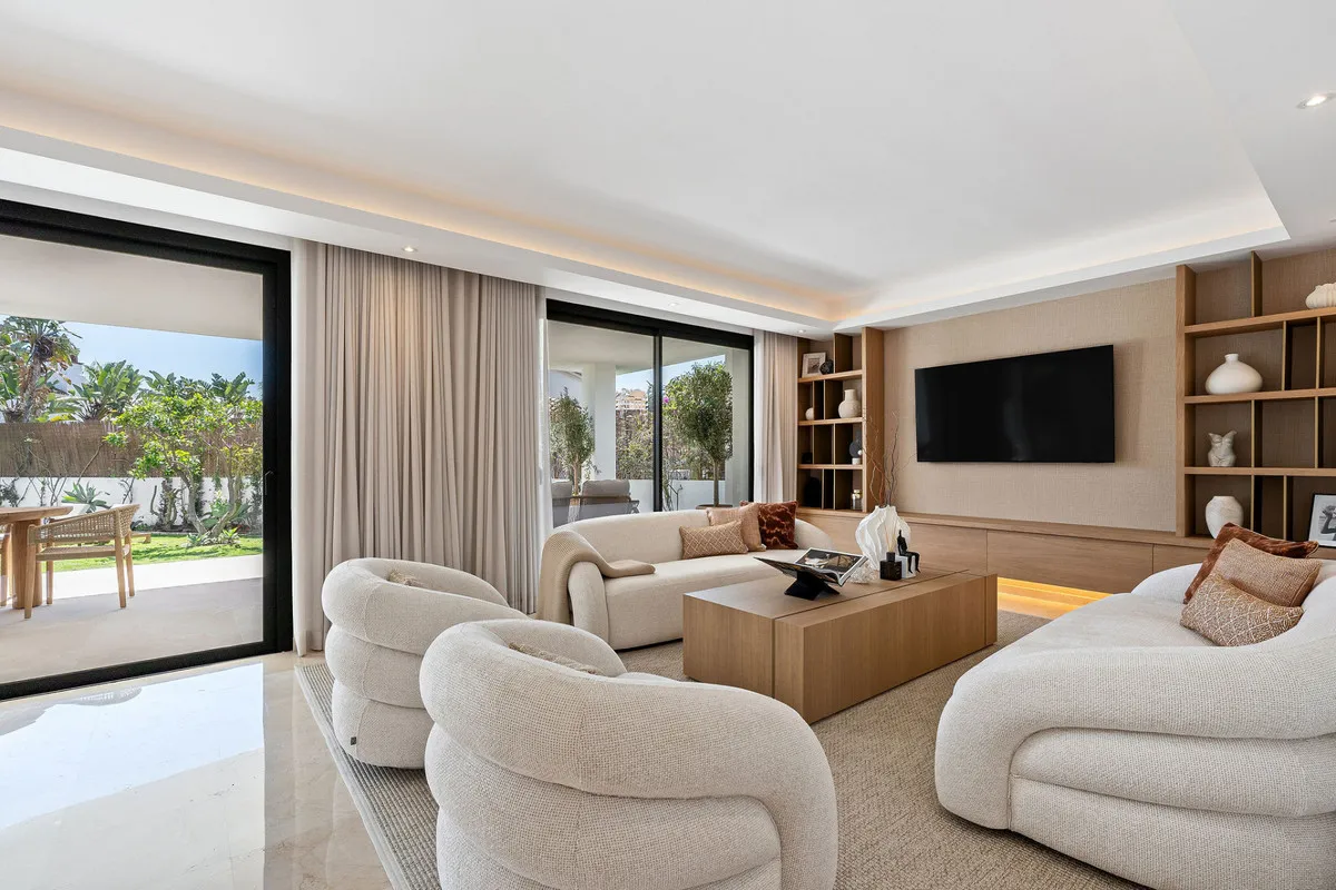 71922571-d921-489e-9e8b-3959c9f0e1e2