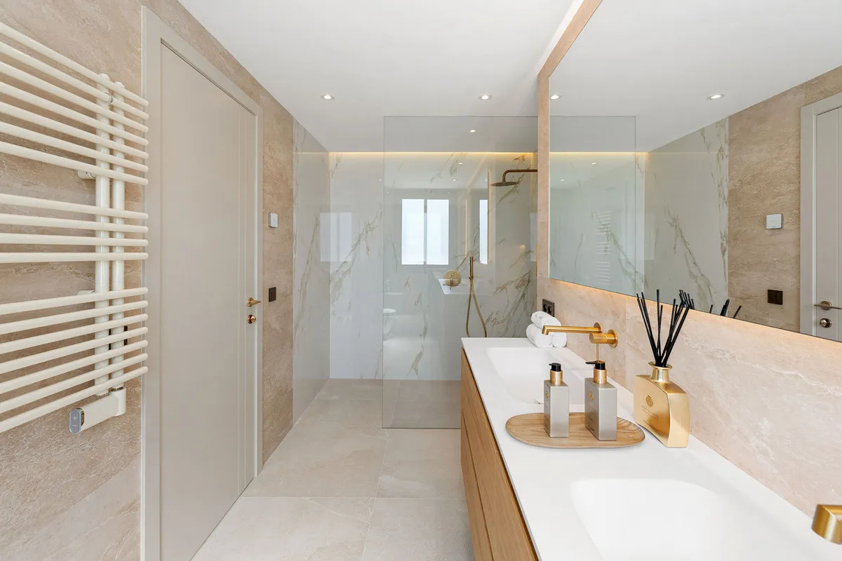 8f4149da-070d-4f37-9b9b-076136e0ca3e