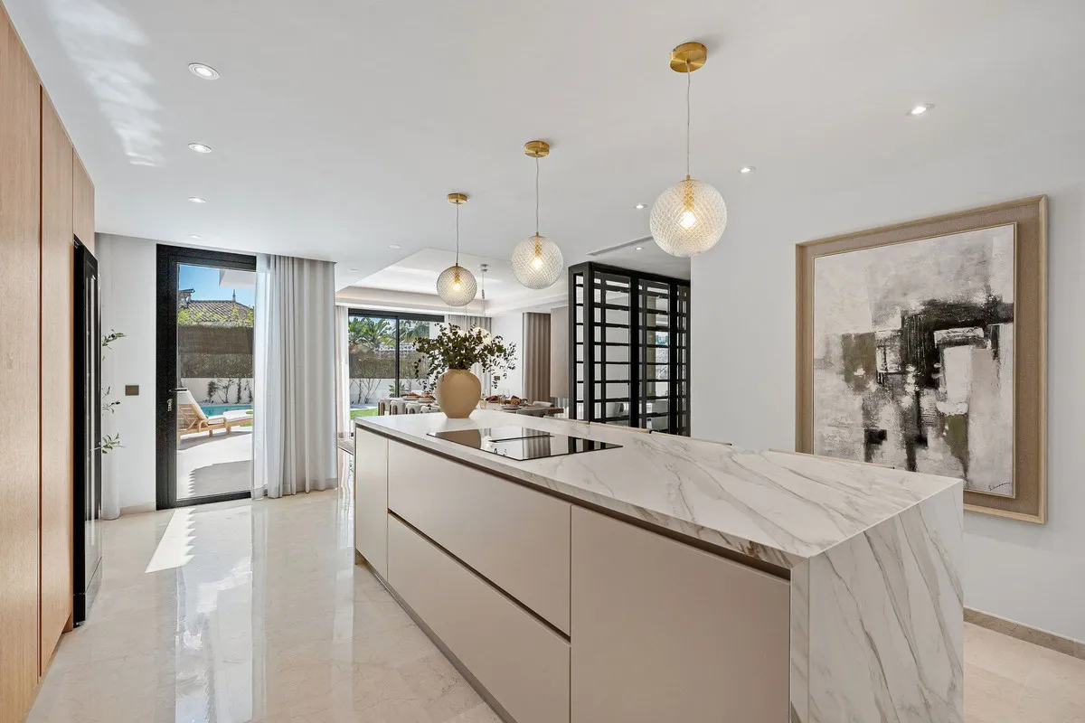 92681fe5-bc69-4374-bad9-2c2dfb98d91c