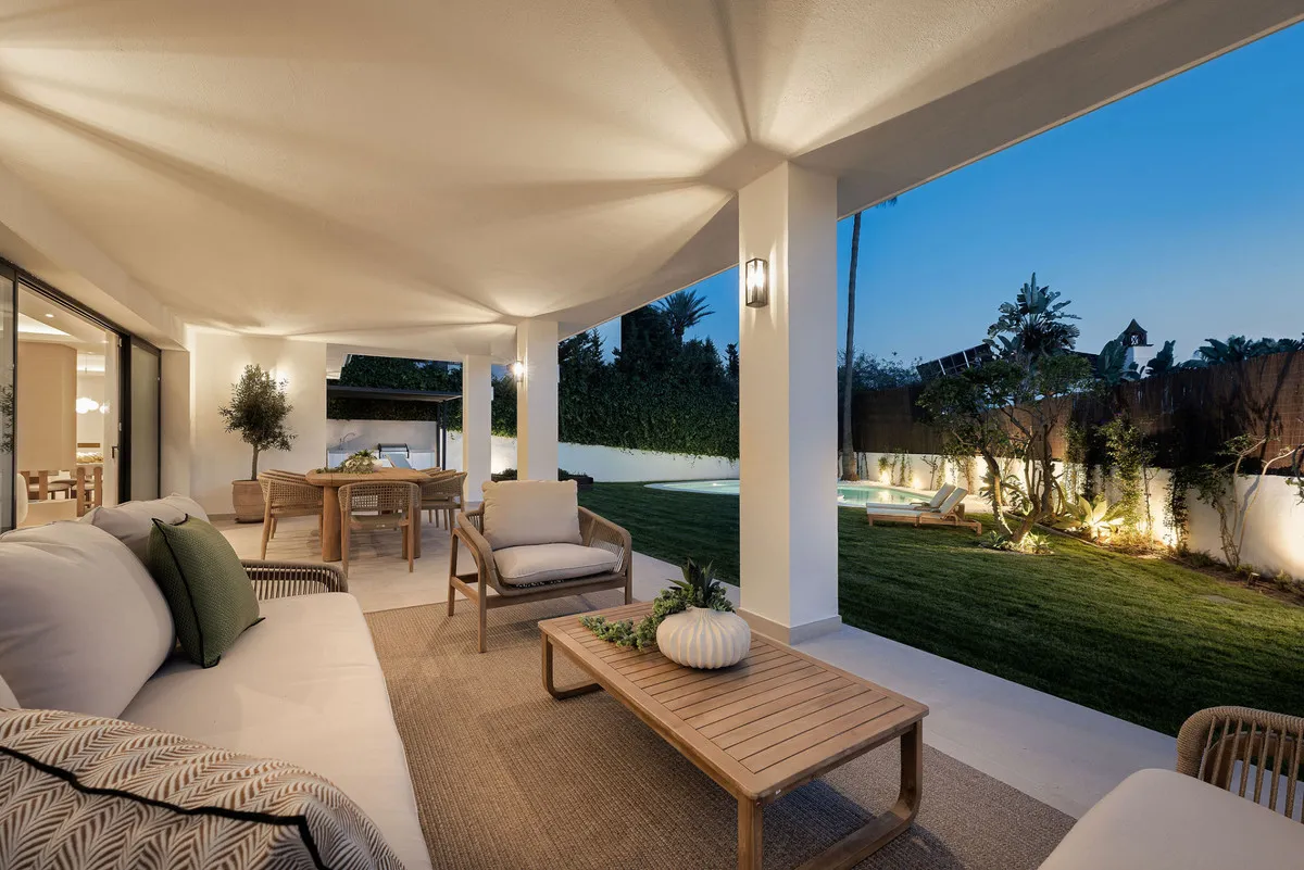 fb795525-9aea-4b8b-8d23-df57a284e884