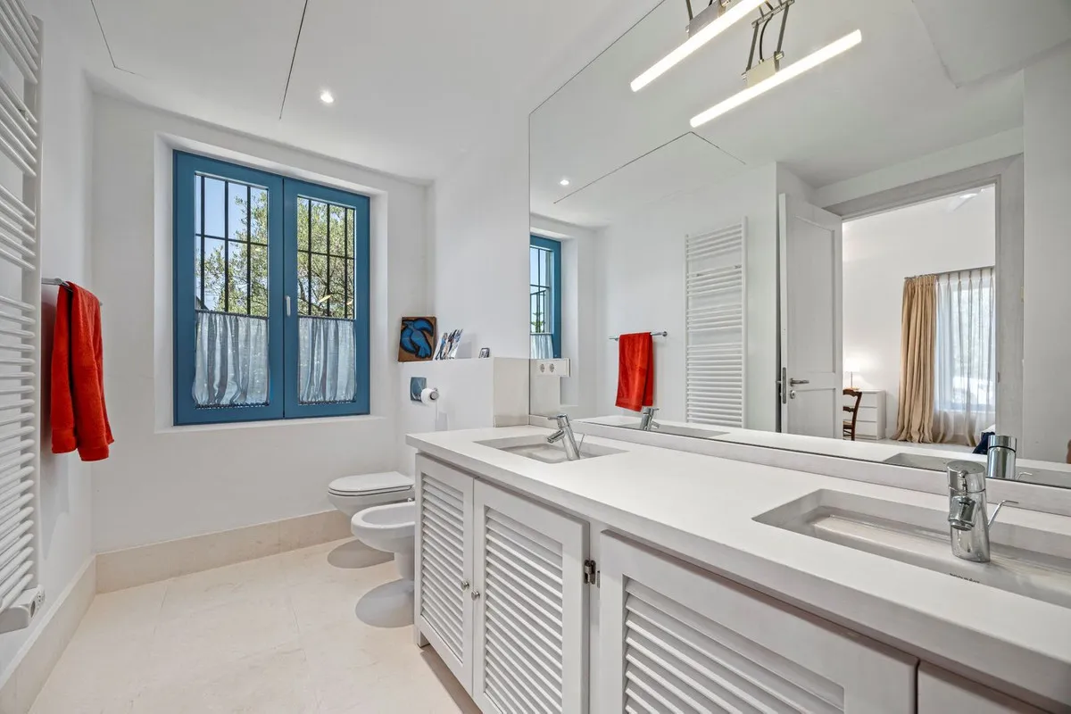 38c968b0-78ba-416e-baaa-2f8f6ab095da