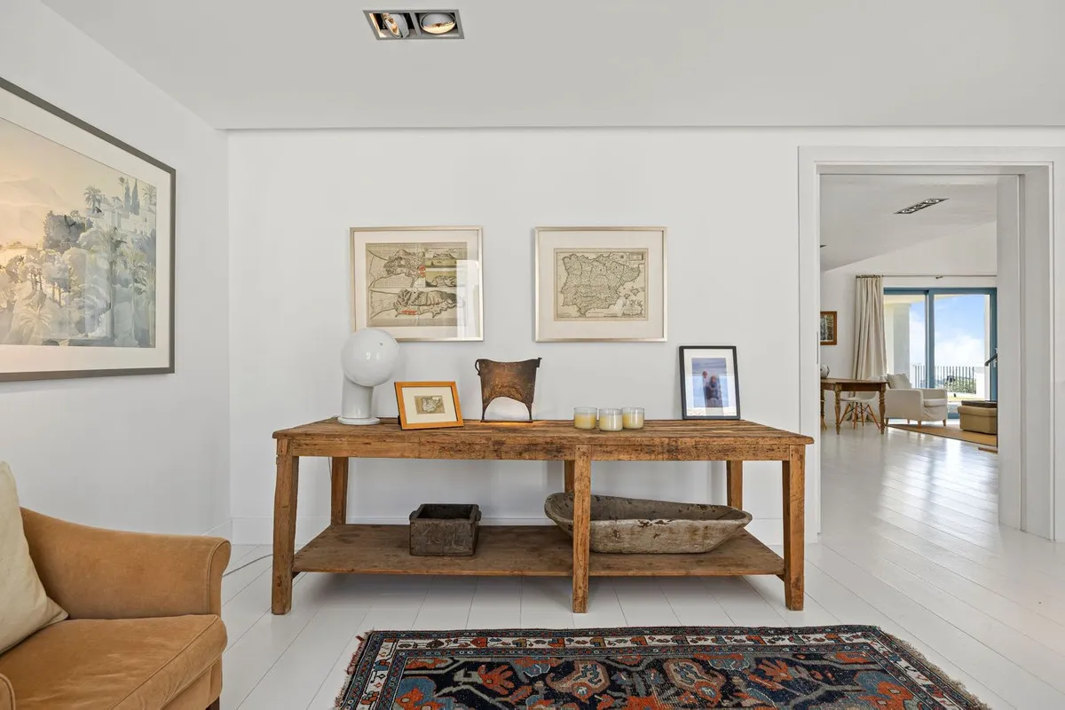 7bf43b9c-45c8-421f-8910-7564a43b2b01