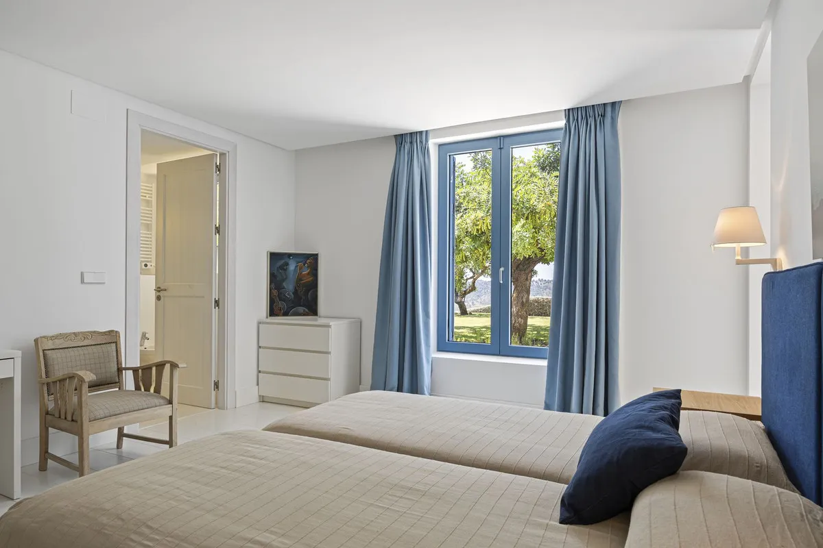 bf074995-46ea-468c-8ebb-fcb7fc9ed12e