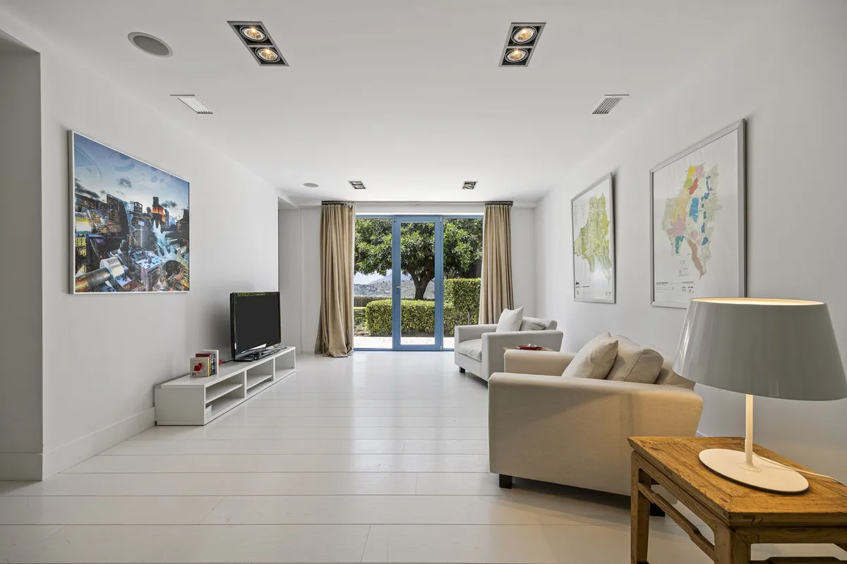 ebe6270a-ab9b-47f3-bceb-69aa11d23512