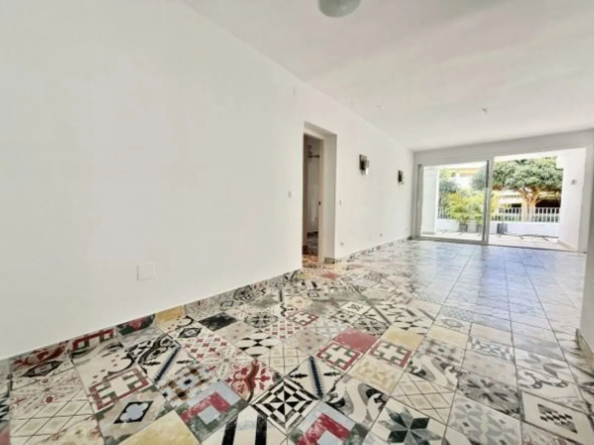 0b613926-16dc-4147-8443-21133e0b510e