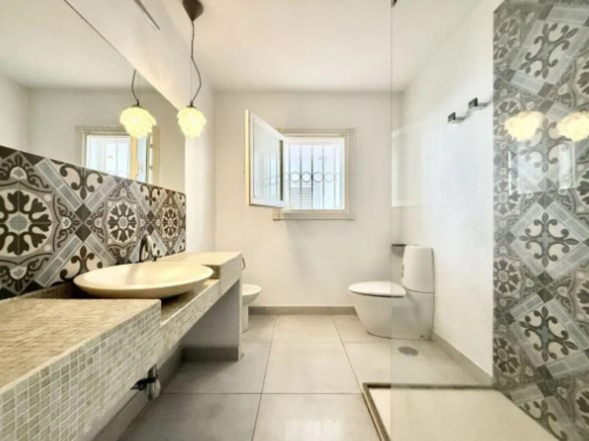 edba21b2-3f77-4eb8-bf26-e60e3ef9273c