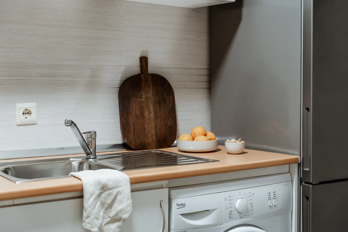 f779ec20-726d-4262-840a-34a802870495