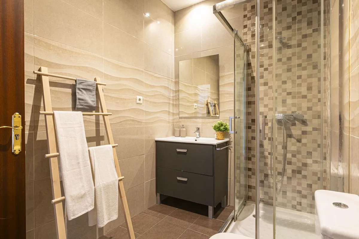 17b94cb9-fbf6-4565-8d6e-9c297e33954c