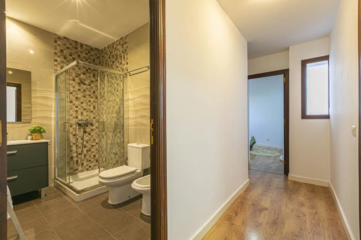 7d79982c-617e-45df-9c76-f792ffb16bce