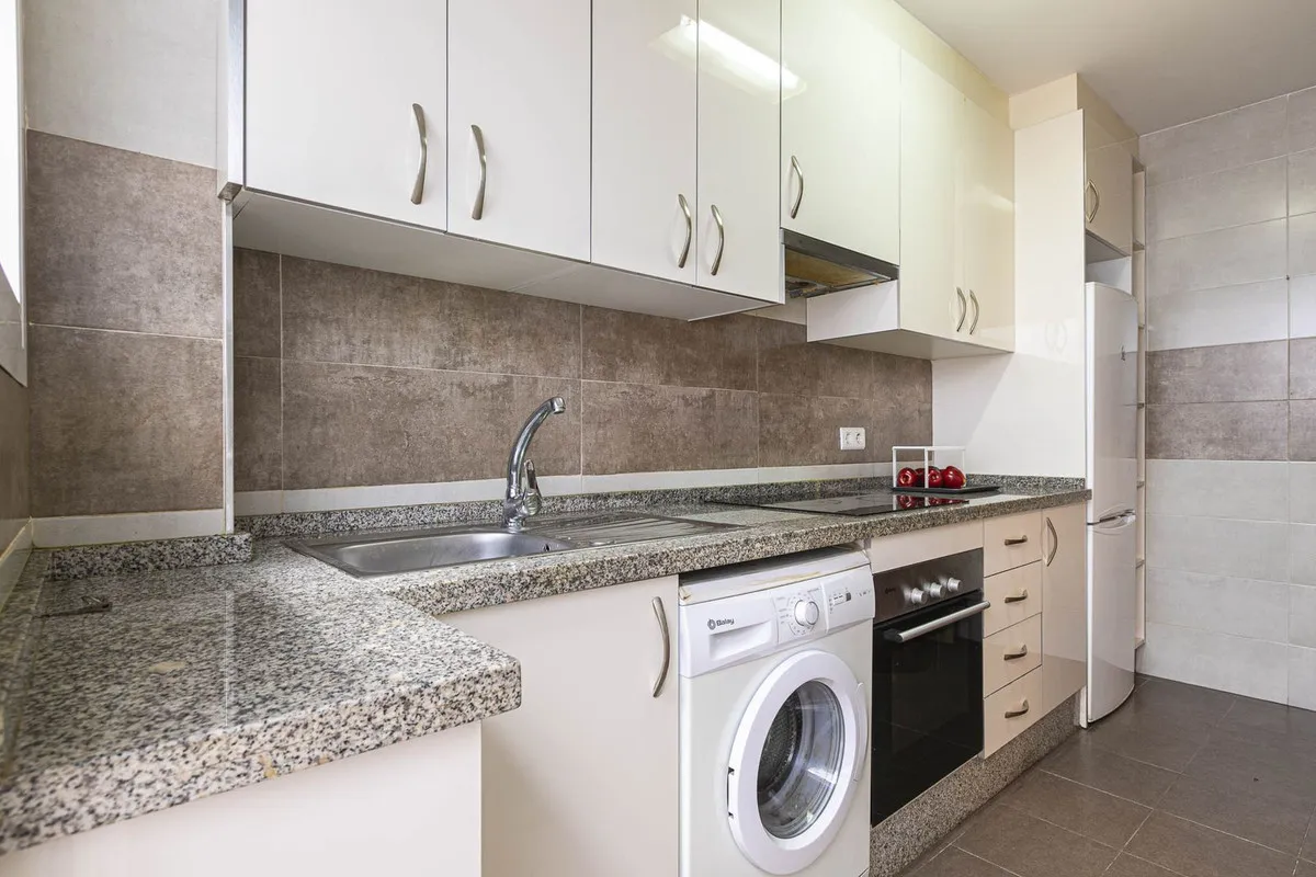 fe9fa47a-a7e0-49e8-bd67-e4d26d2f8cea