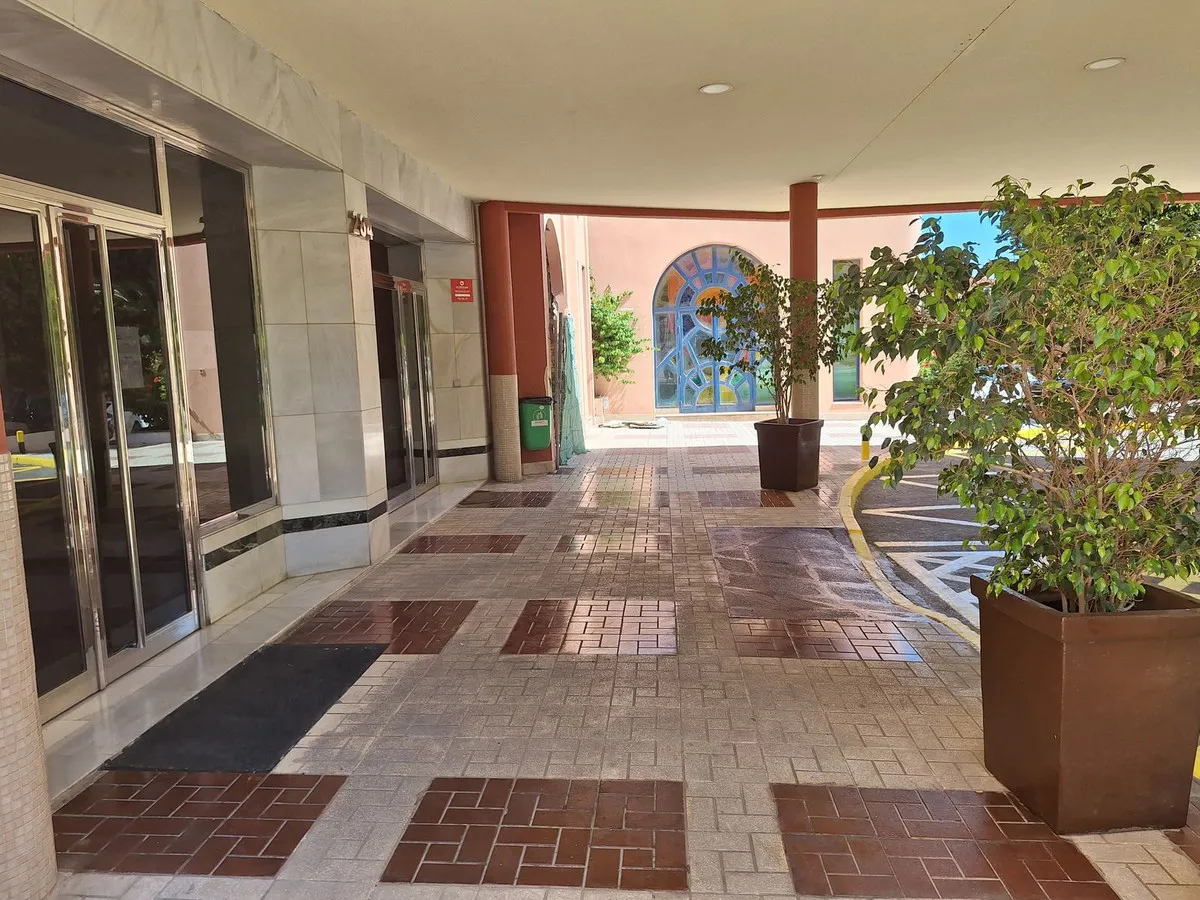 77052572-d59d-4110-aec4-927430b6719f