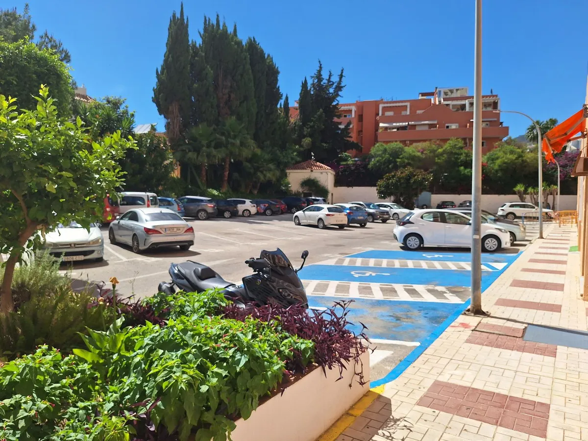 872384d8-7ca8-40ca-80a5-a54e53a53c5e