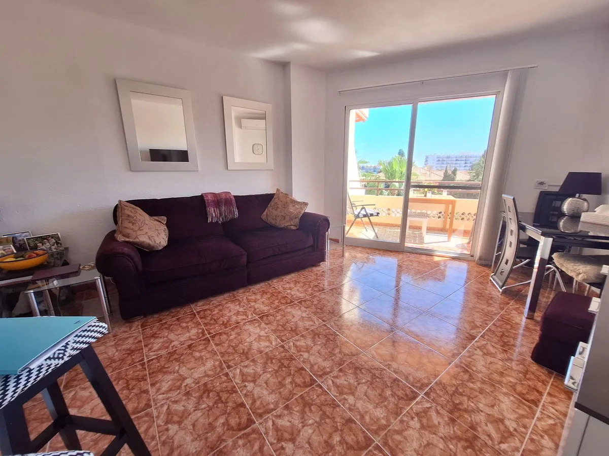 c9d627fe-4b22-4daa-9765-a1d1df98170d