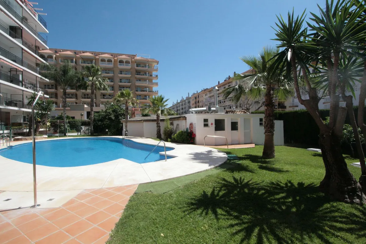 8af4e87f-374f-4cdb-a6ce-67aa83070299