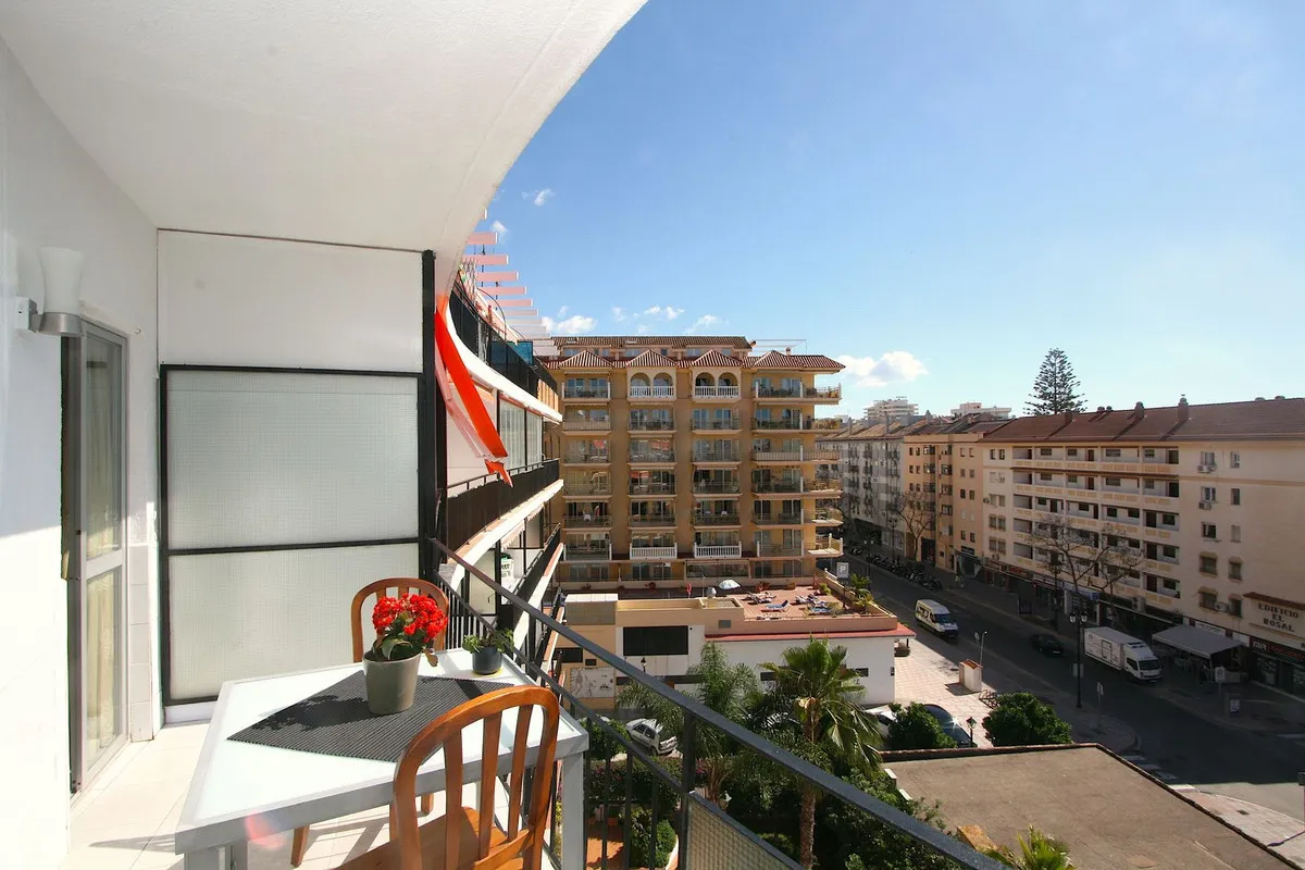 906766c8-4b73-4121-aeec-67da64375094