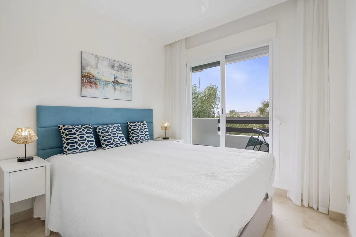 b2295ba7-7c64-4116-8088-0c15e149b1ed