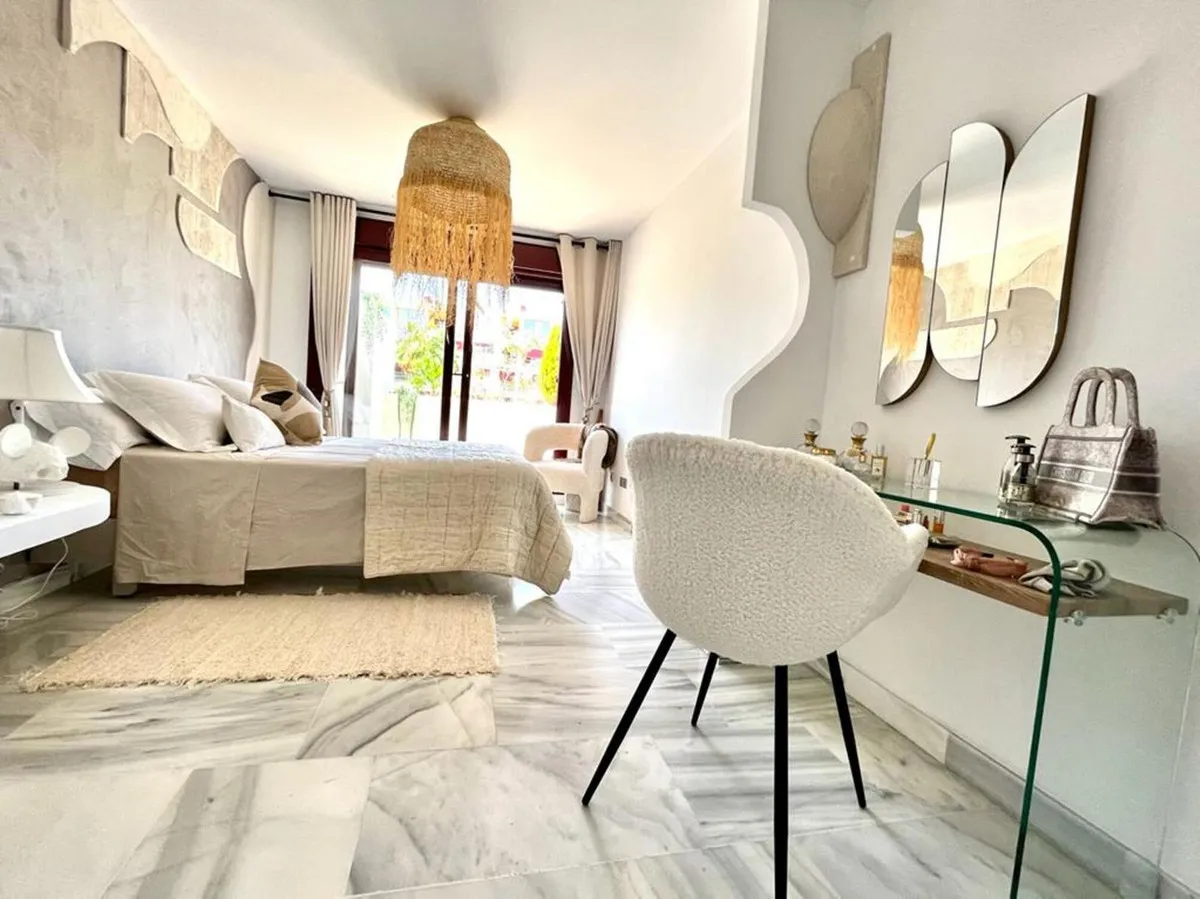 49d4c3f3-6478-4ad9-bc0c-d85496dfe465