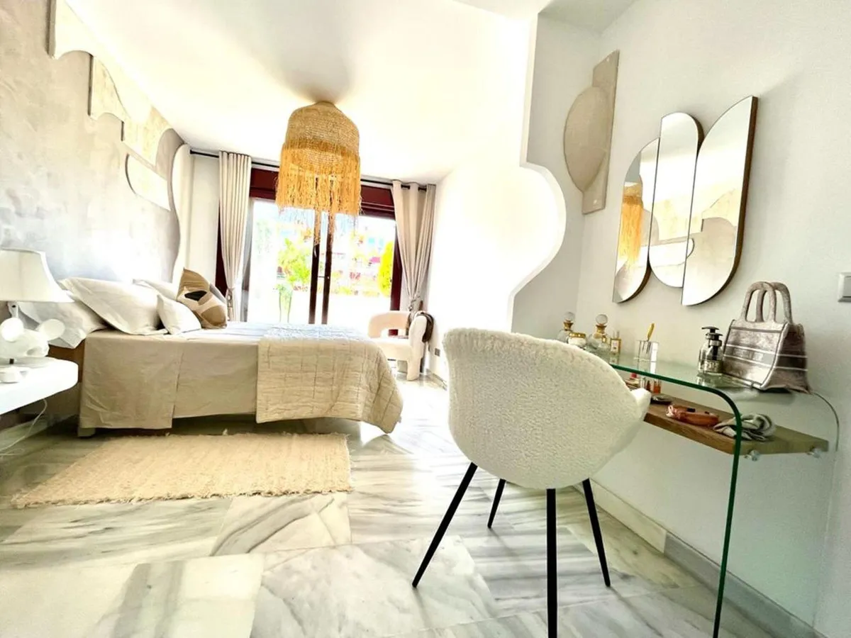 aee1e342-7fb7-41c0-b4c9-b656993c946f