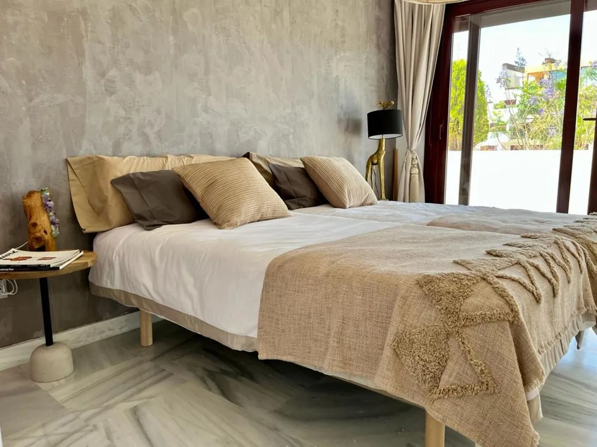 e7977cbe-2fbc-40b4-b2bd-6630a777a444