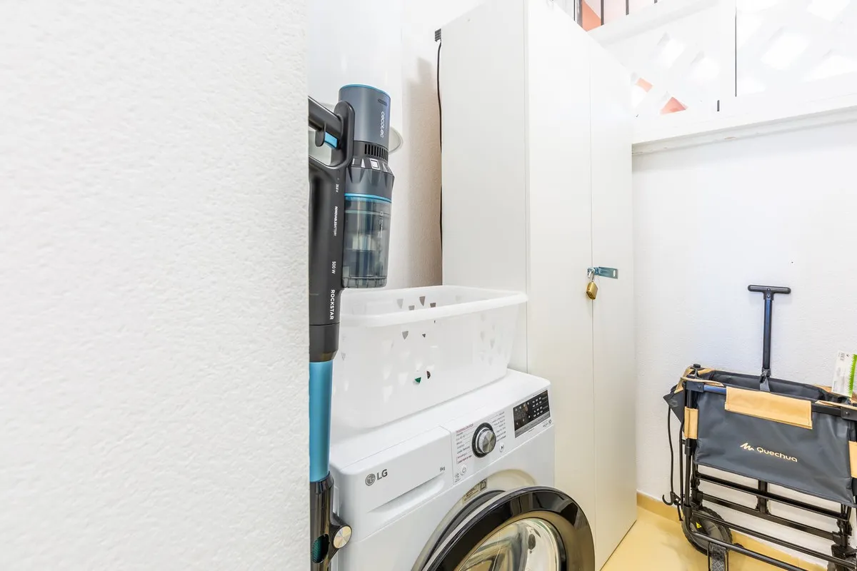 1b4b1c4c-9061-4ce9-b863-04f3b5914061