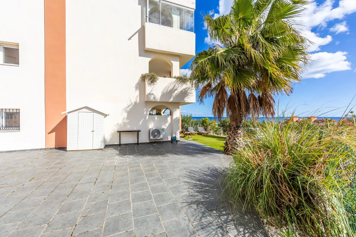 446f7e58-58b6-4e6f-9d55-7189efeca43f