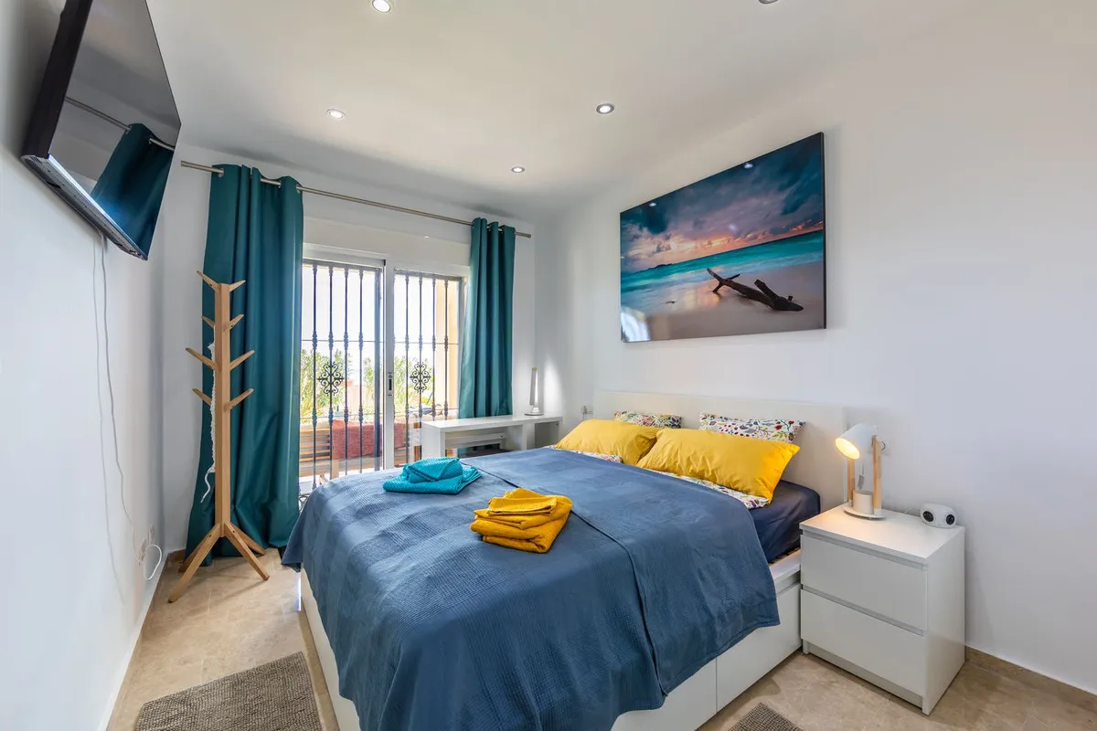 55b5ce68-269c-46f4-bf76-8580adab4ff3