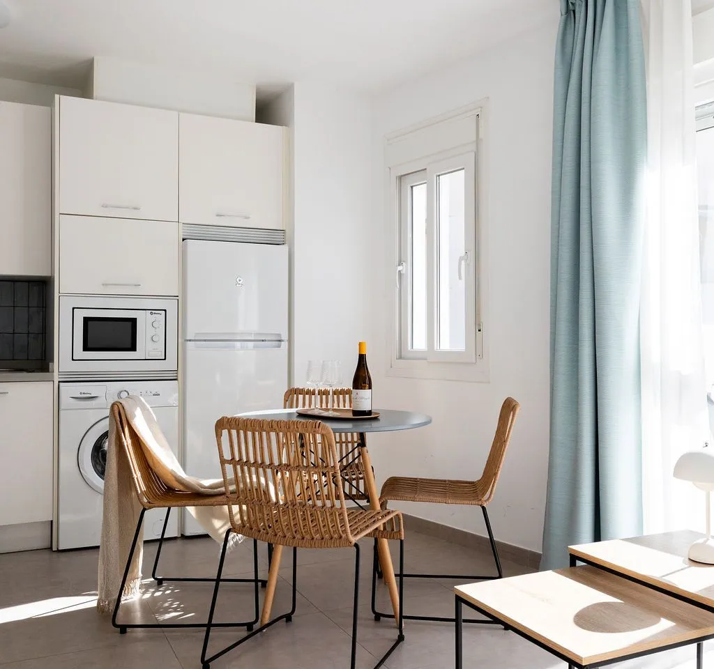 42fe9bd2-7899-48e0-970b-ad1138e76912