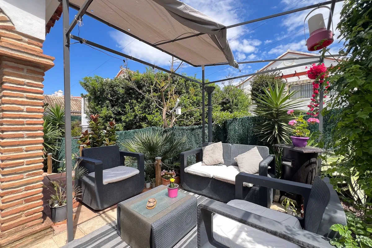 2cb549c5-85cf-4b8d-97d8-f540d1923612