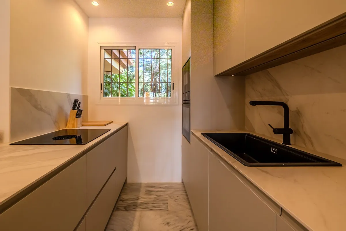 89030850-d0ec-46d7-8f6d-9b2a2a24ecfd