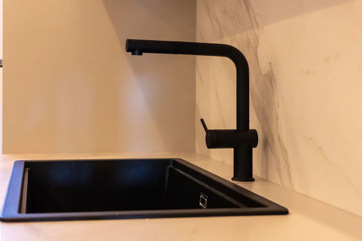 de34bb8b-f25f-46c6-a9b5-33cdd465ae65