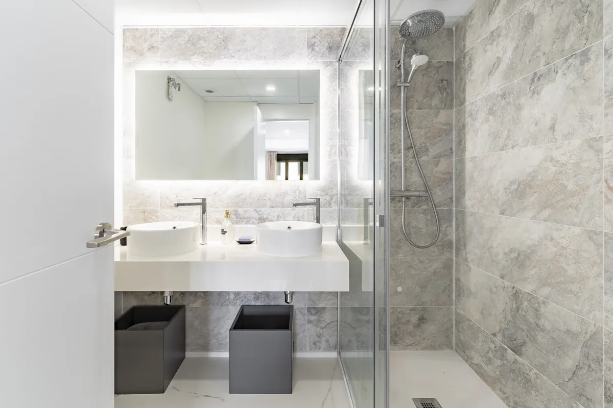 b5542e84-a806-4505-a4dc-0dc50f9dd8d8