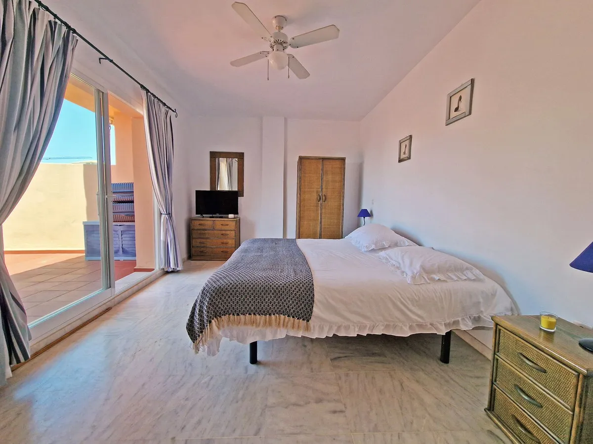 4d542821-8645-42b9-b23a-df48cd553cc5