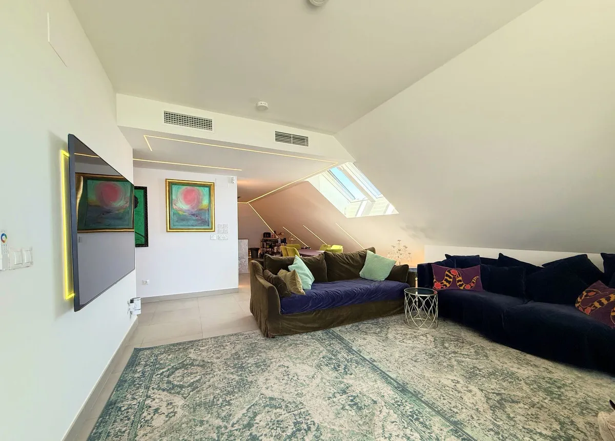 38bb7191-a9c4-484a-bc64-6c1b7872a3fa