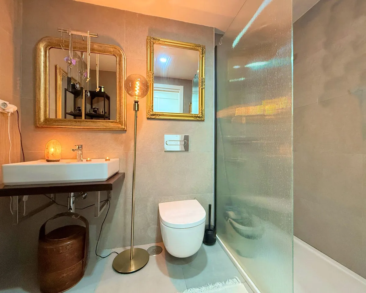 3fb9a802-e80a-4e55-a167-da0ba0b4c595