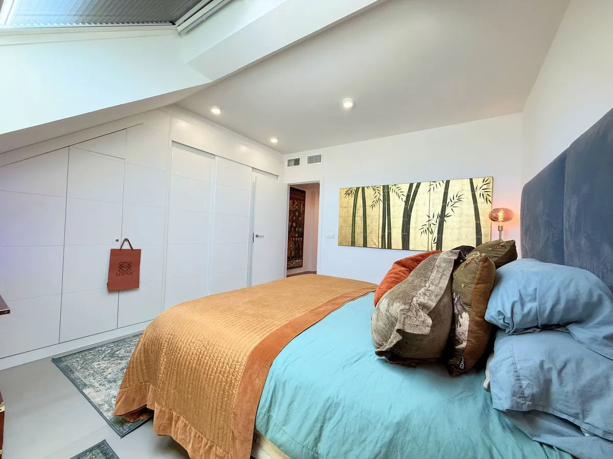 9a90bc8d-ba43-419c-99b1-1b98dfdd96b8