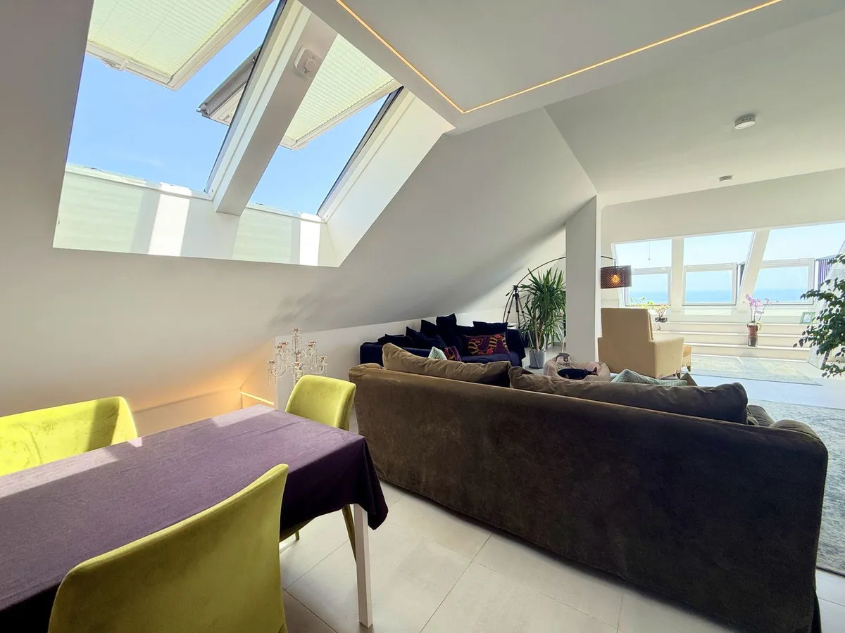 e90faad2-2371-4f46-8715-564a7361d8b2