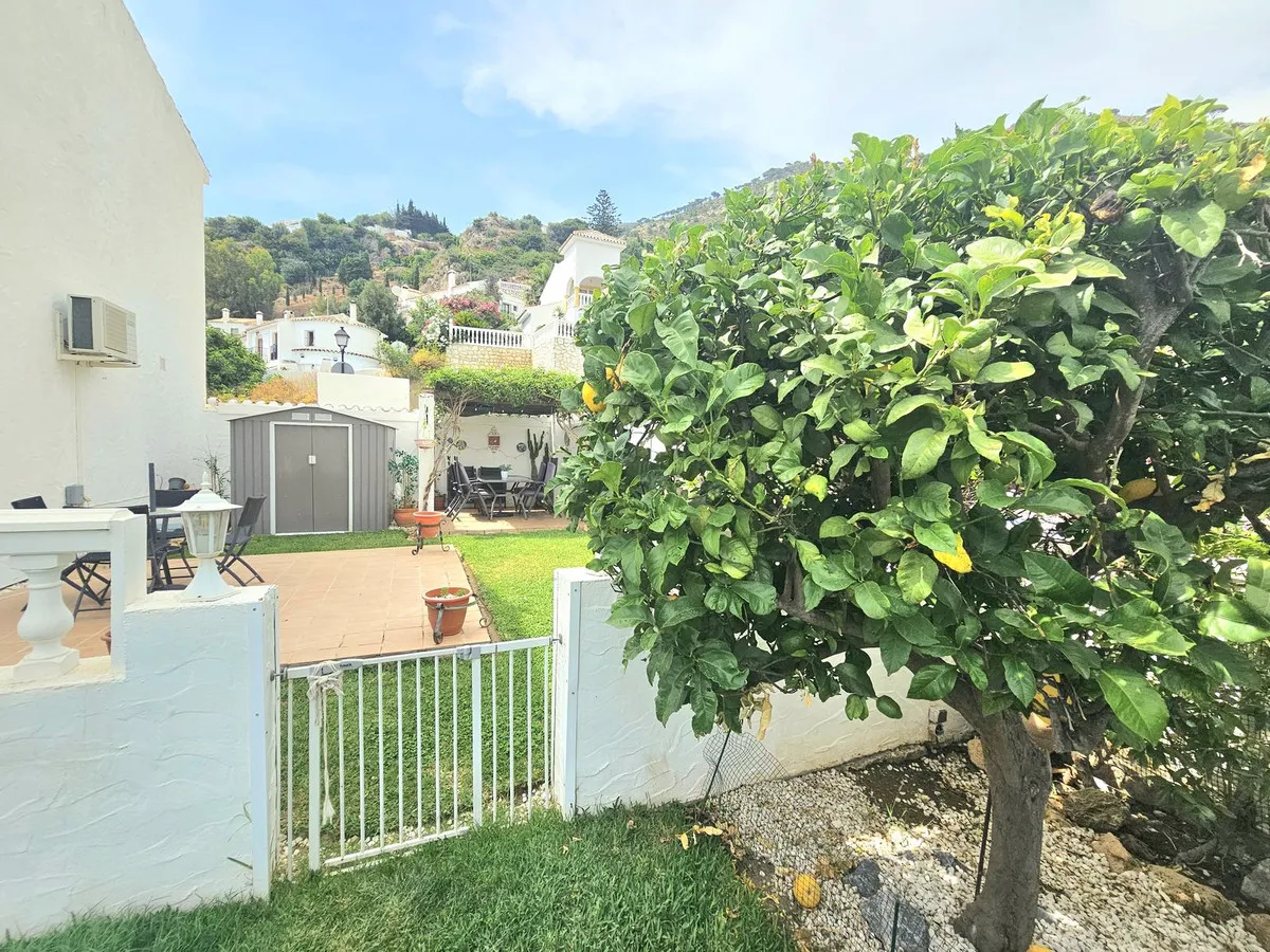 8de5359e-c51e-429b-98c5-b97a6e3a9f9e