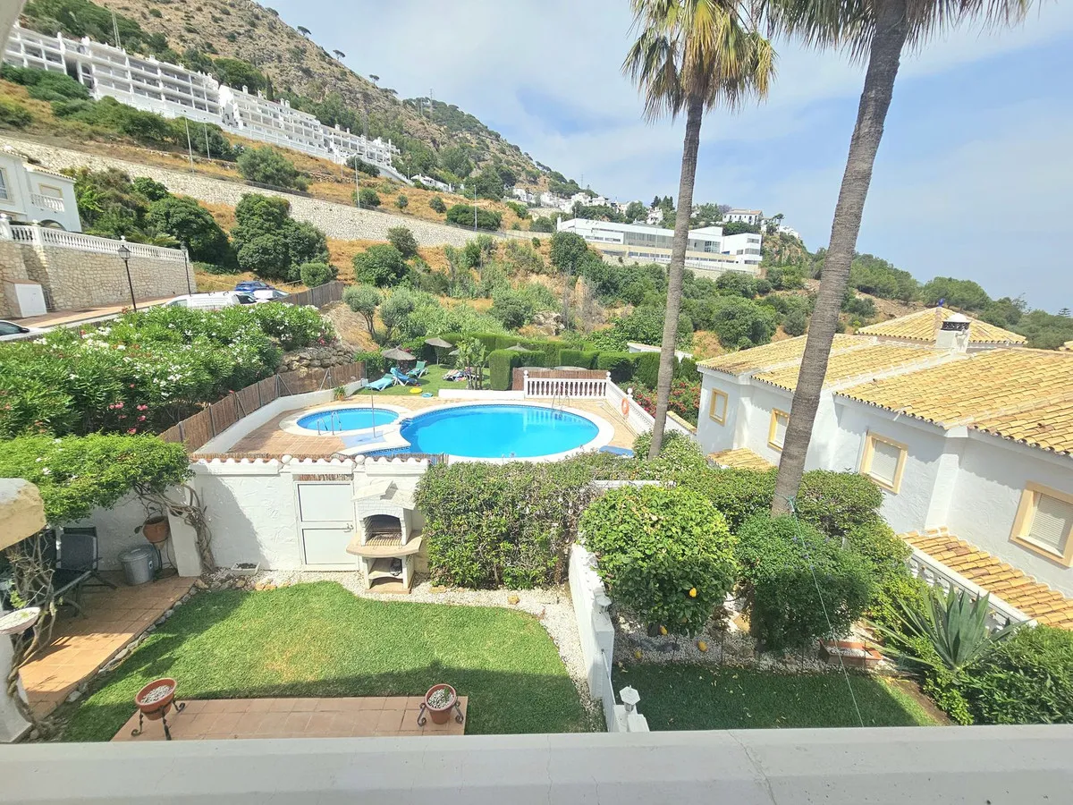 cefce1af-644b-42d3-aeae-8fc0d798f25b